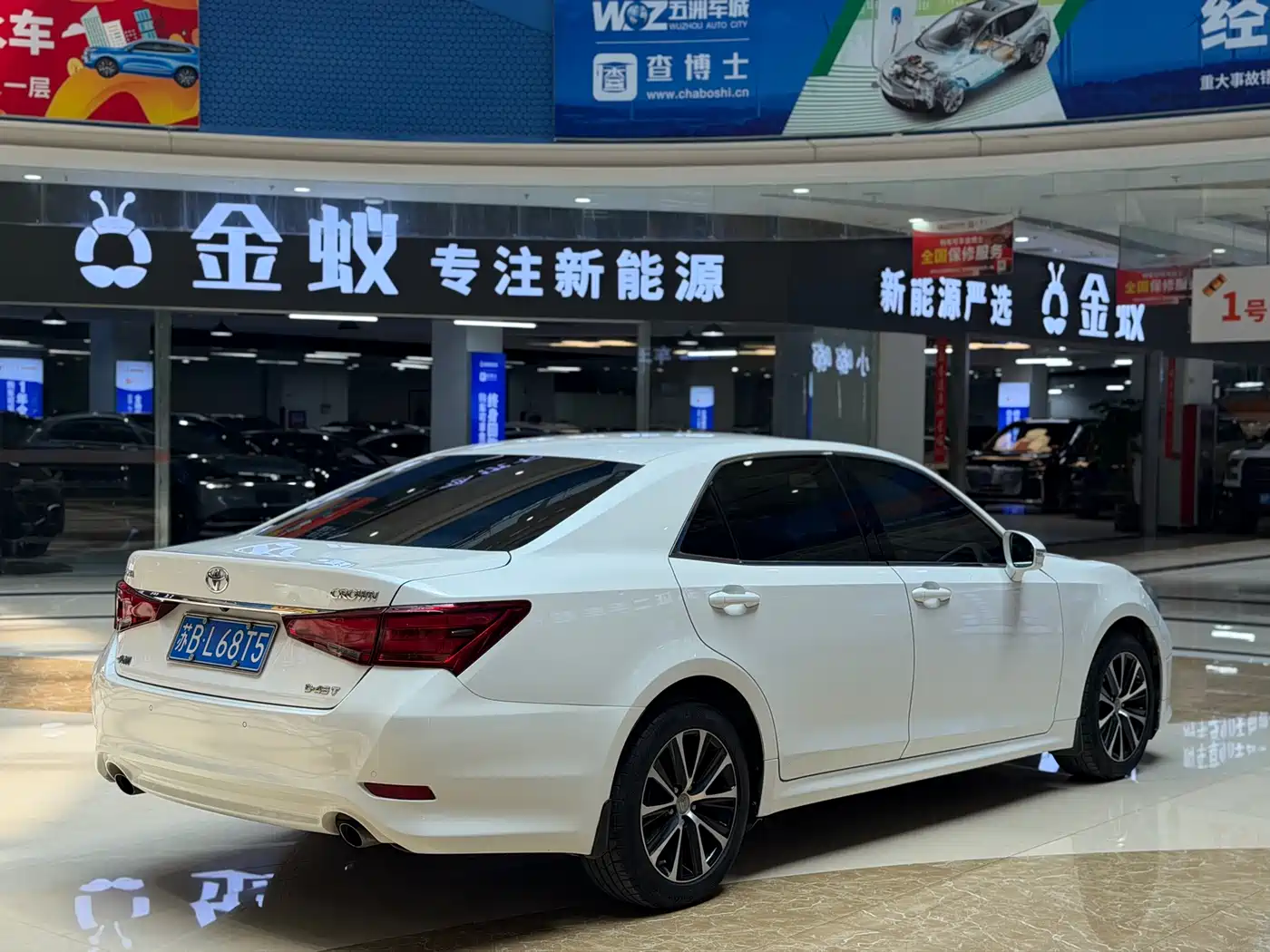 Toyota Crown 2018 2.0T Fashion Edition фото 6