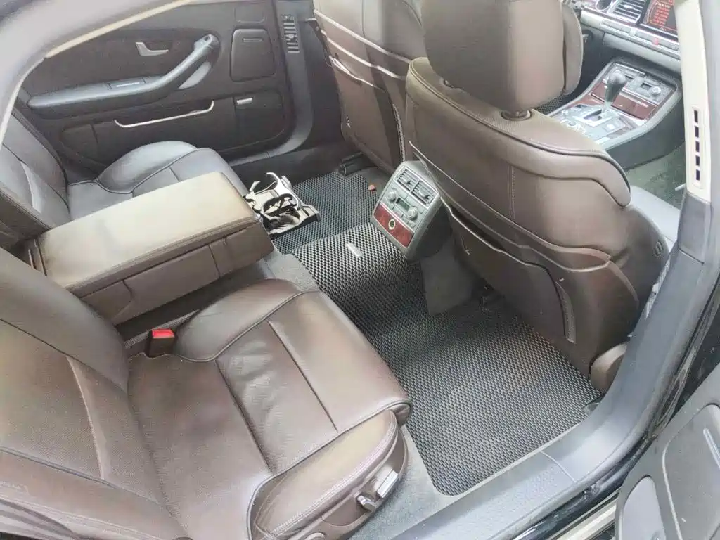 Photo 11 - Audi A8