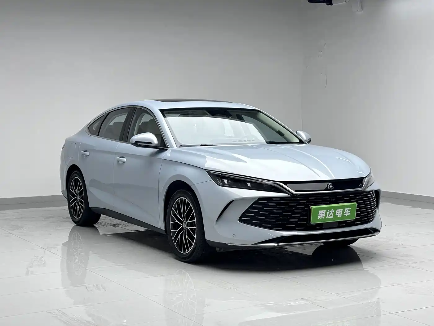 BYD Qin L 2024 2024 DM-i 120KM Excellence Model
