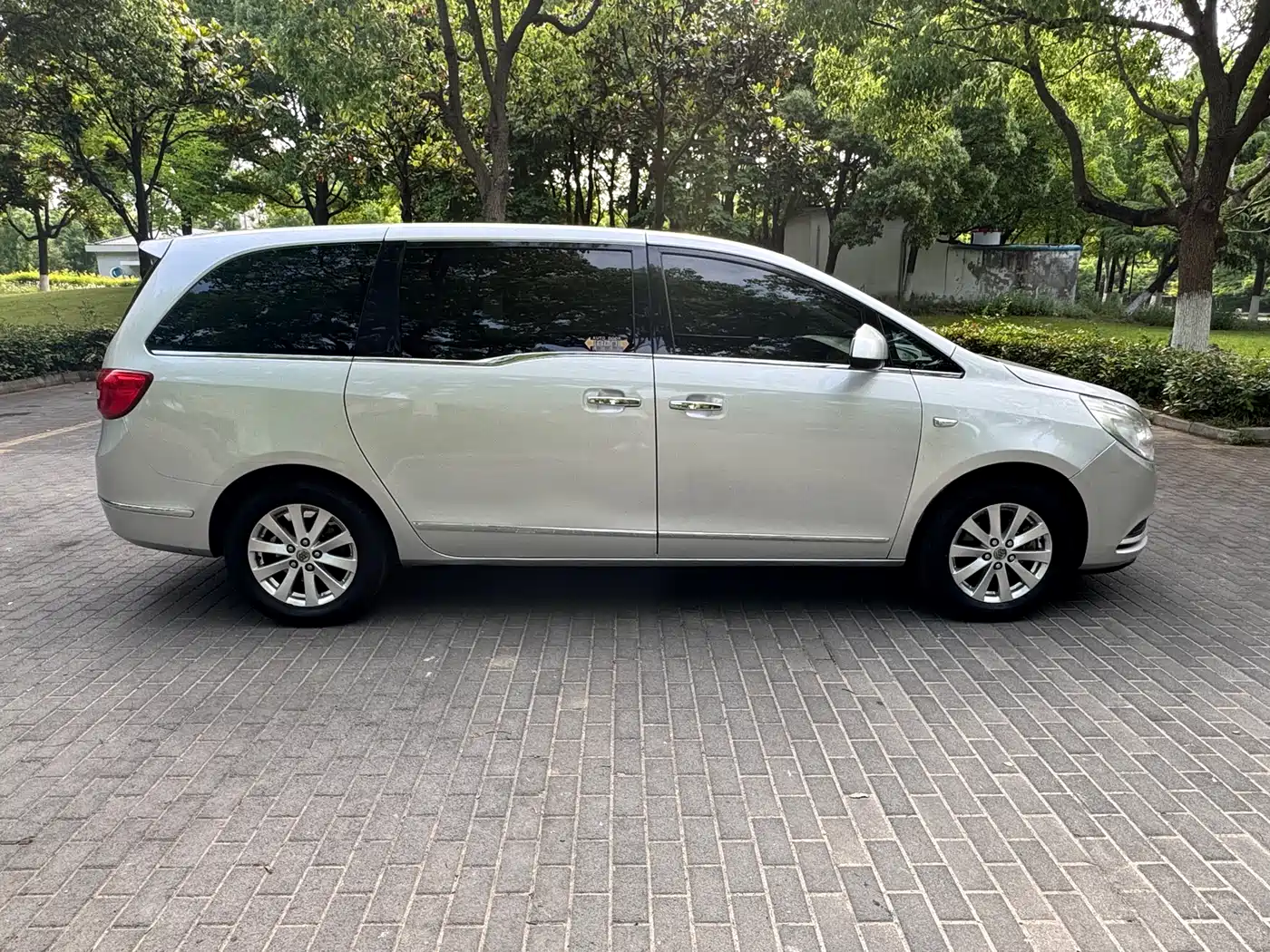 Buick GL8 2017 25S Luxury China V фото 15
