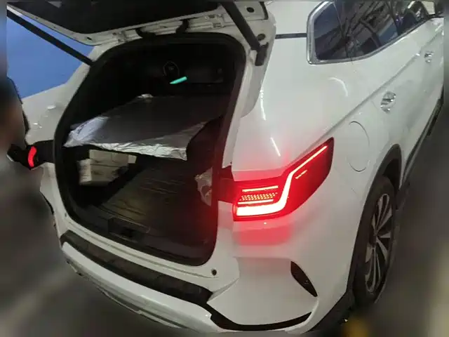 BYD Song PLUS PHEV 2023 Champion Edition DM-i 110KM Flagship — фото 5
