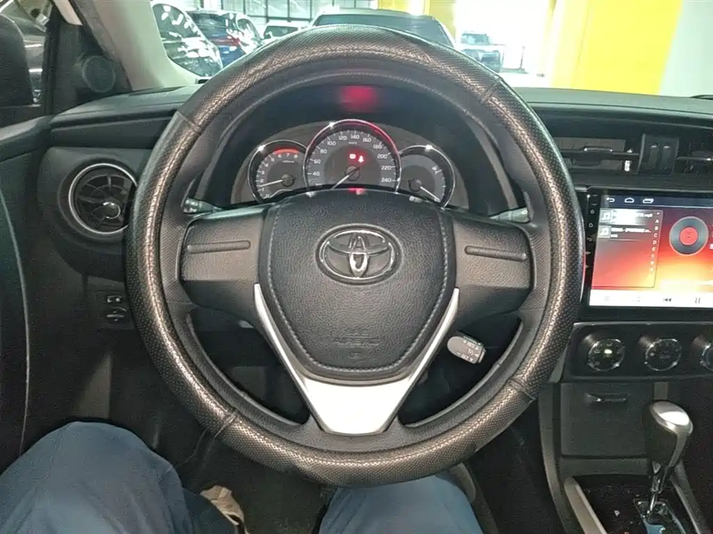 Toyota Corolla 2018 1.2T S-CVT GL Smart Edition фото 11