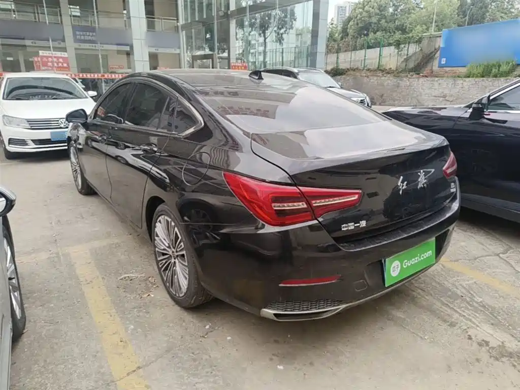 Hongqi H5 2022 Classic Facelift 1.5T DCT Flag Rhythm Edition фото 24