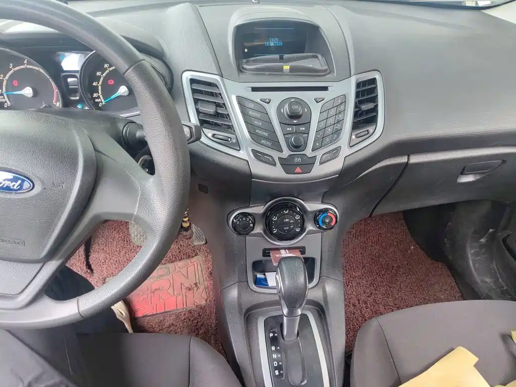 Ford Fiesta 2015 2013 Hatchback 1.5L Automatic Fashion