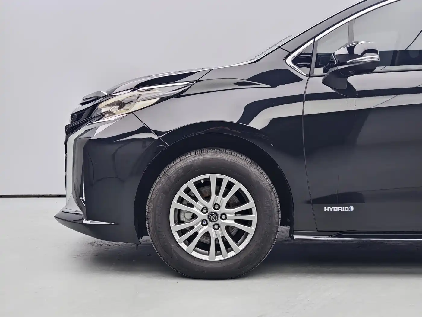 Toyota Sienna 2023 2.5L Hybrid Comfort Edition фото 6