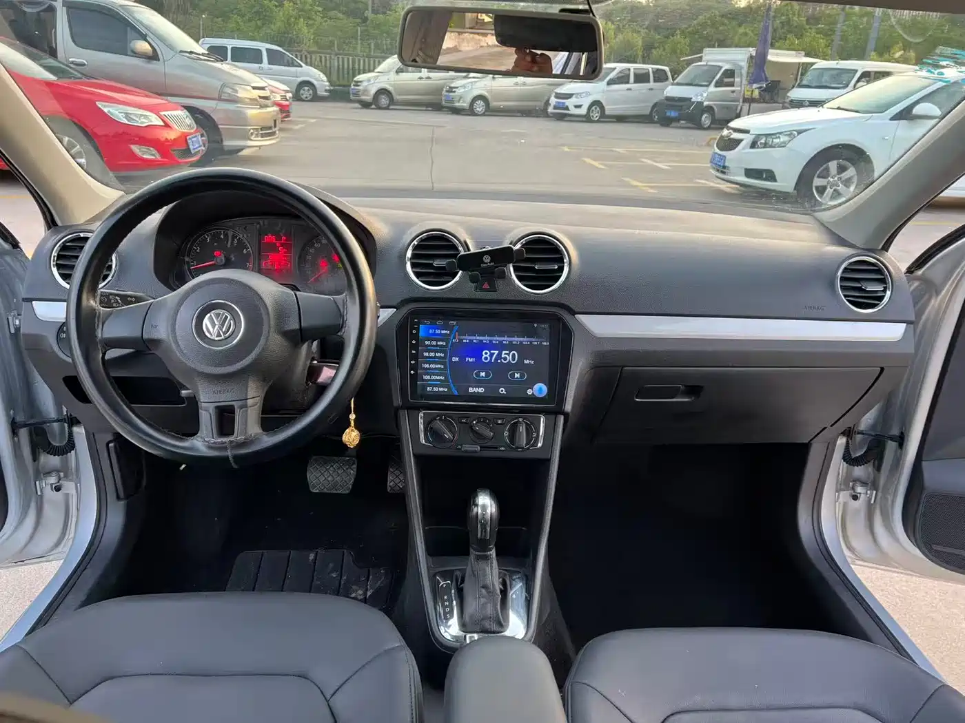 Volkswagen Jetta 2015 1.6L Auto Comfort фото 6