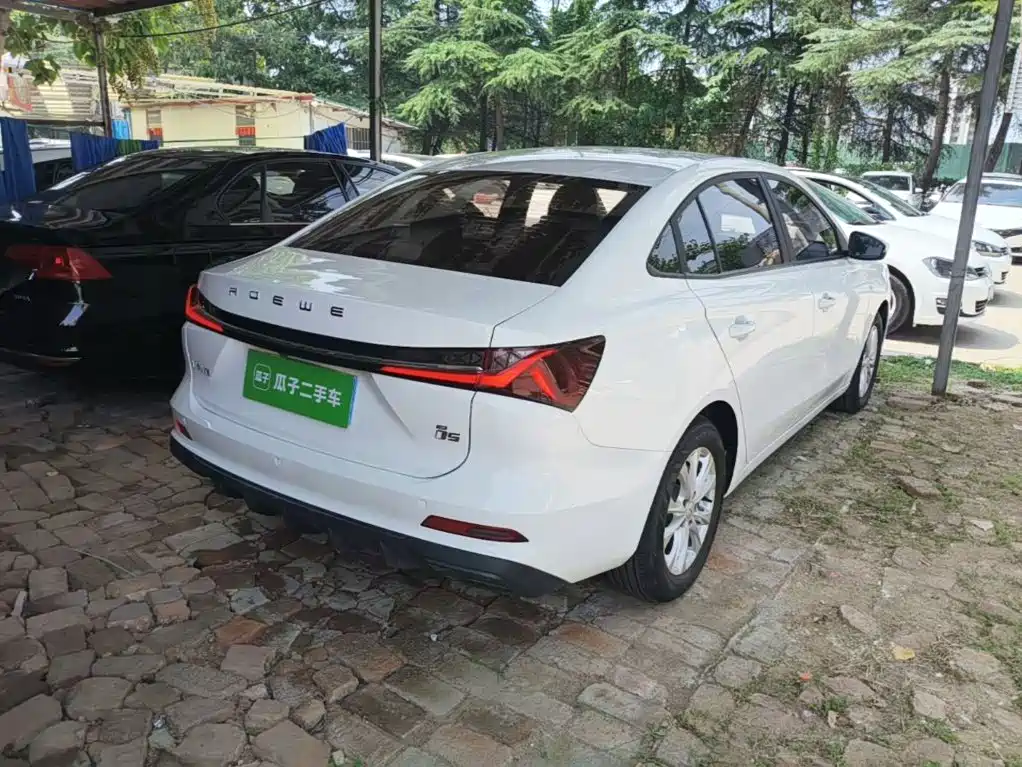 Roewe i5 2025 2023 1.5L Manual Comfort Edition