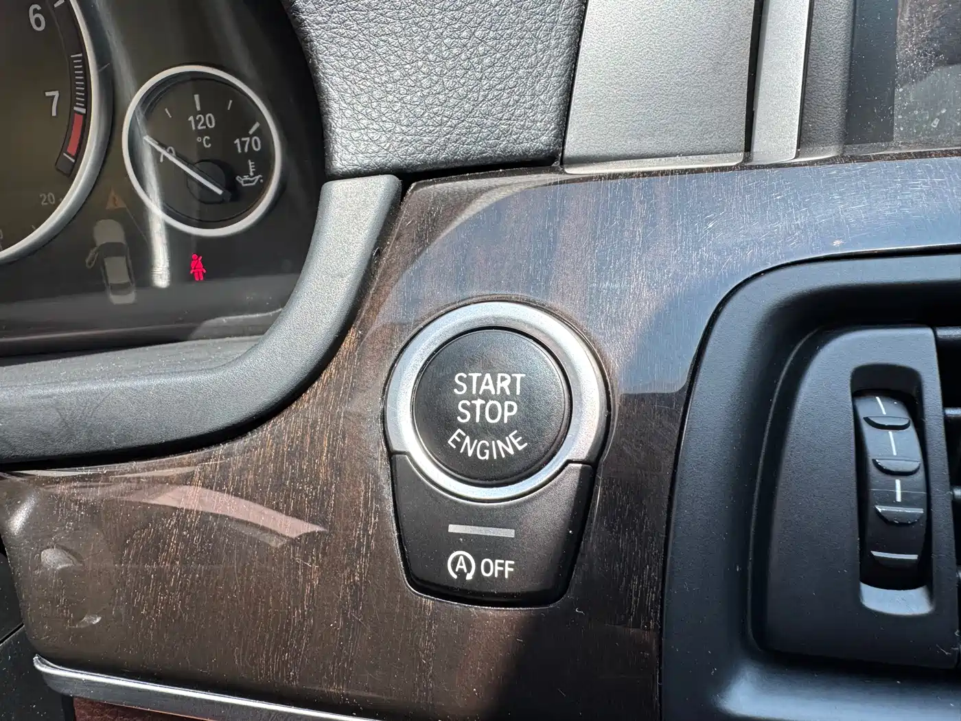 BMW 5 Series 2017 525Li Leading Edition фото 25