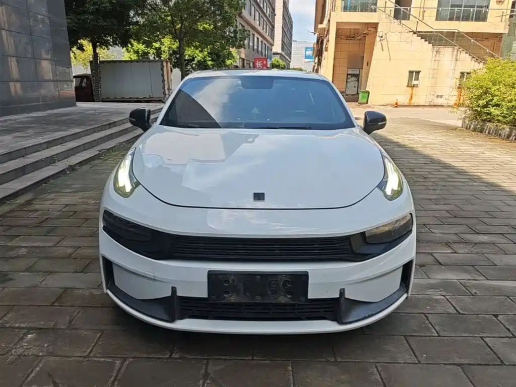 Lynk & Co 03 2020 1.5TD DCT Power Edition фото 3