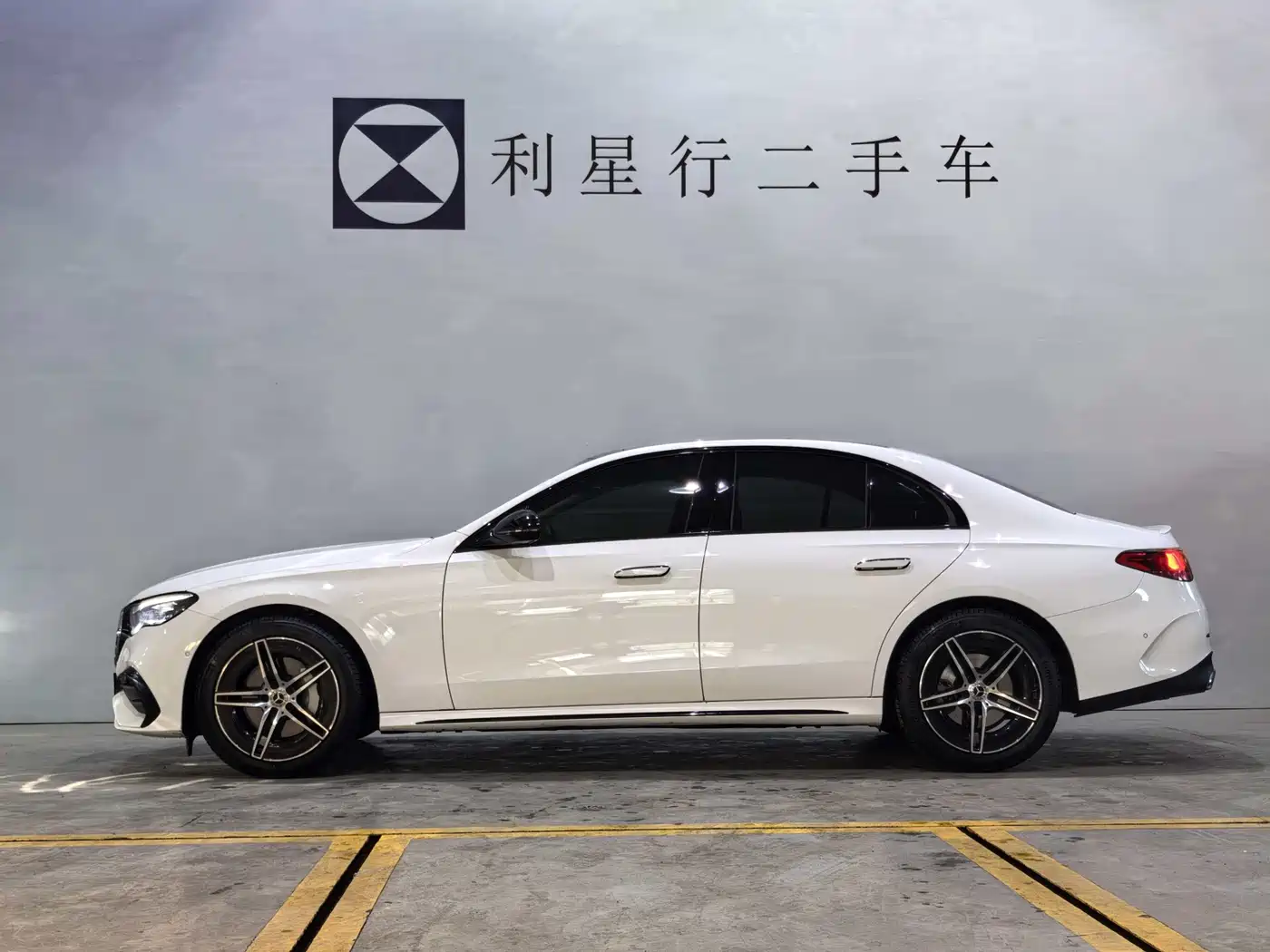 Mercedes-Benz E-Class (Import) 2024 E 300 Fashion Sport Edition фото 3