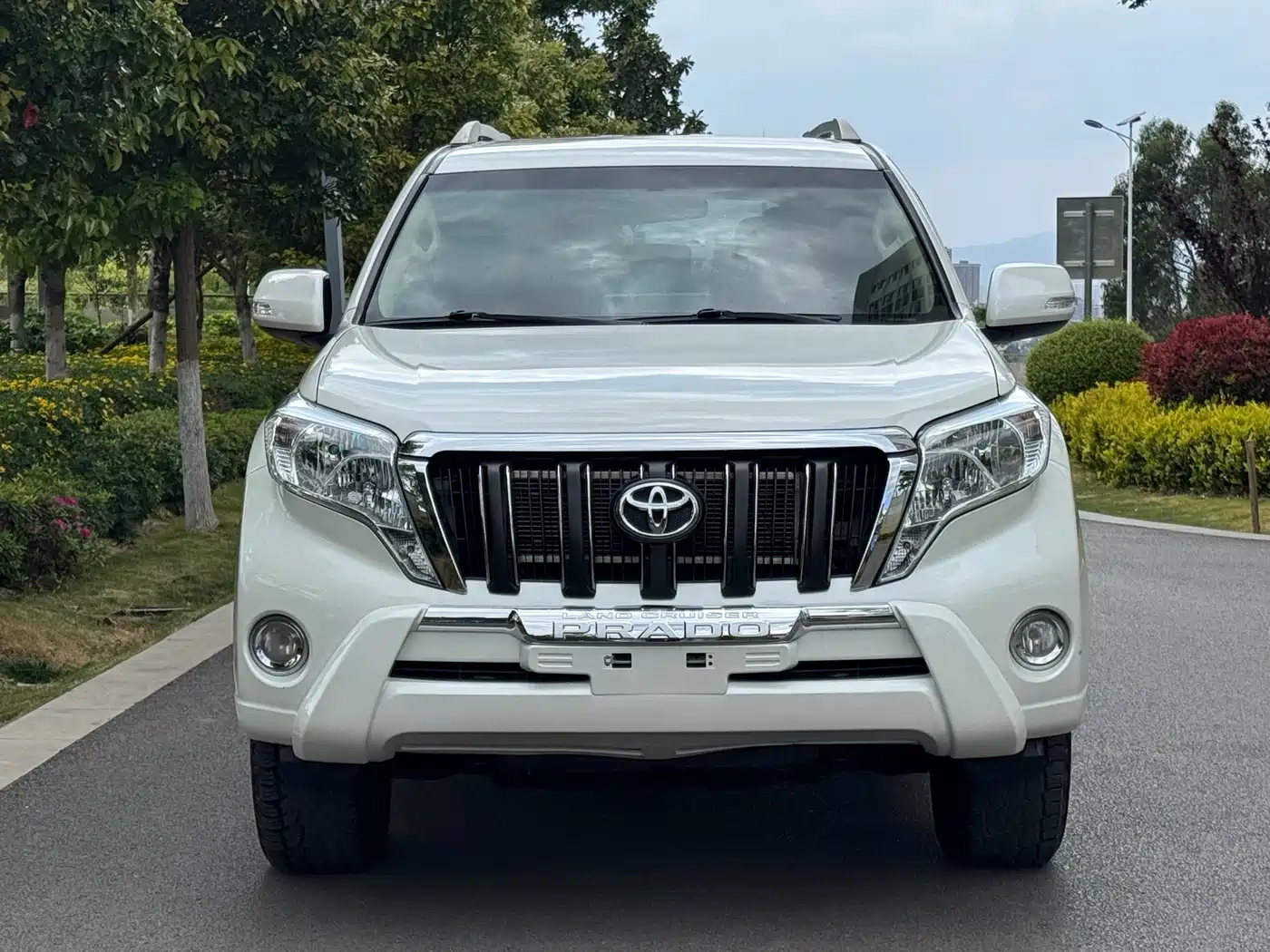 TOYOTA PRADO