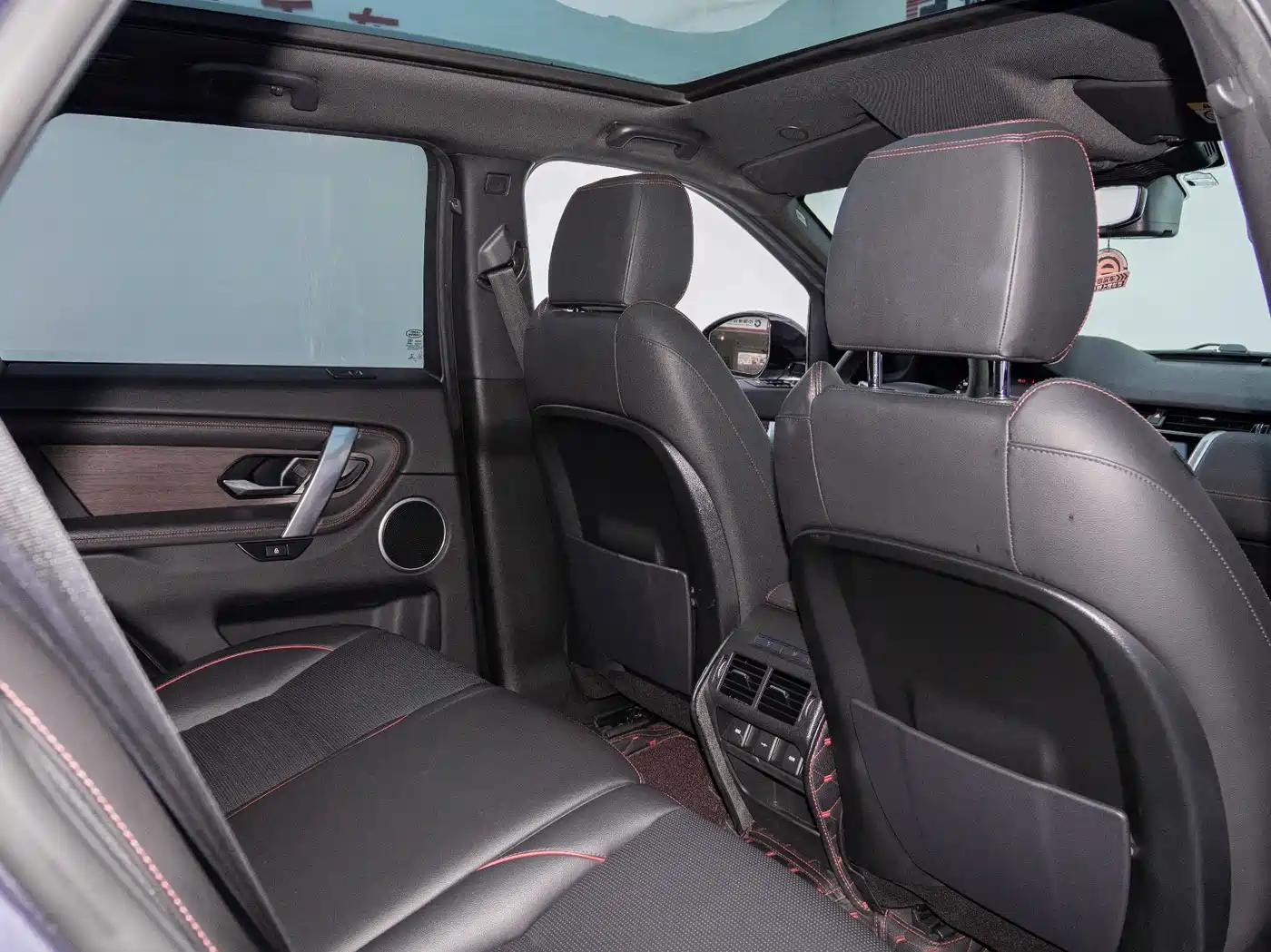 LAND ROVER DISCOVER SPORTS