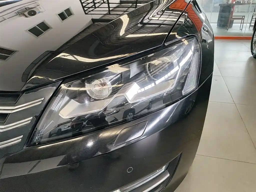 Volkswagen Passat 2014 1.8TSI DSG Executive Edition фото 24