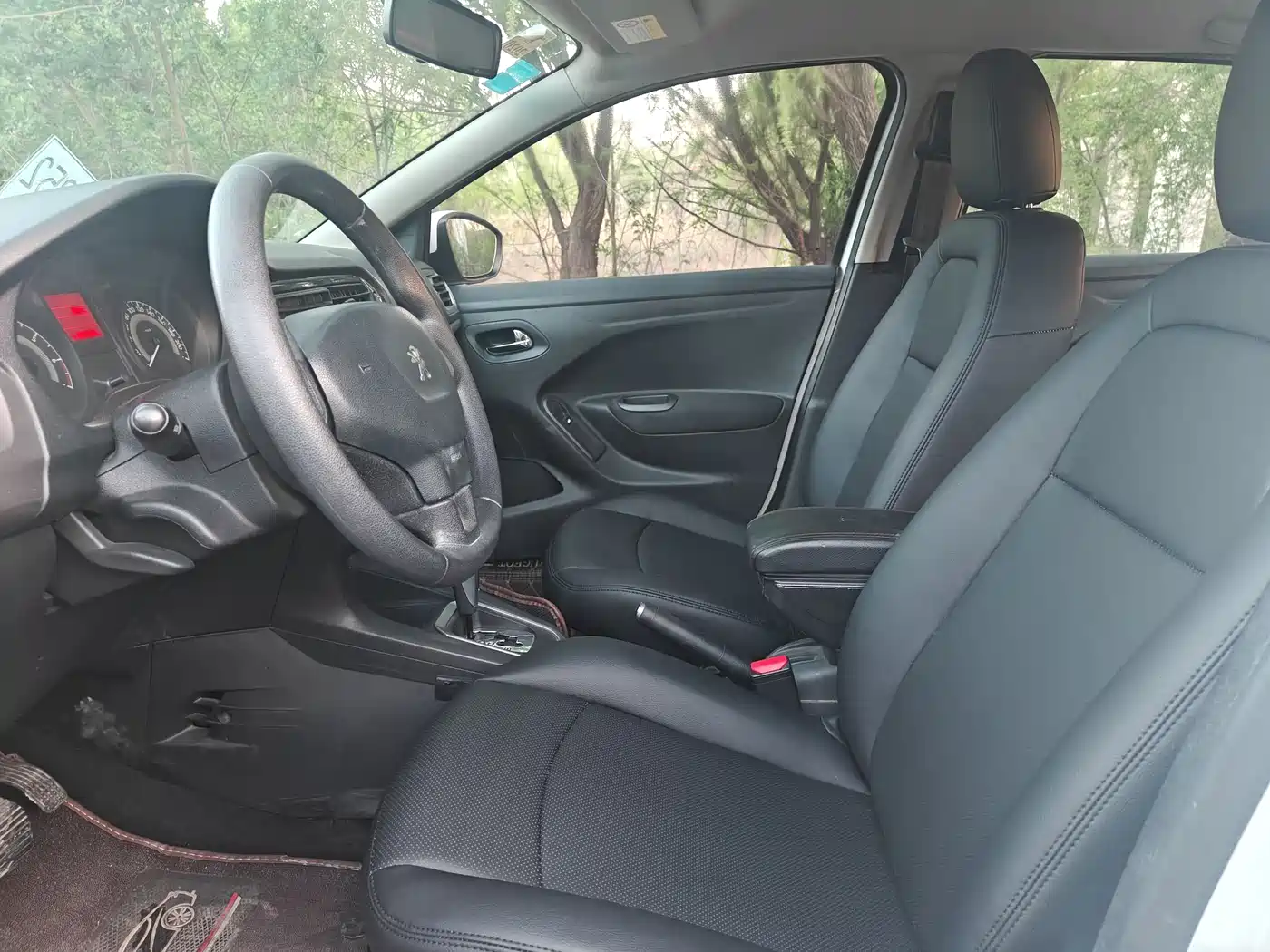 Peugeot 301 2016 1.6L Auto Comfort Edition фото 5