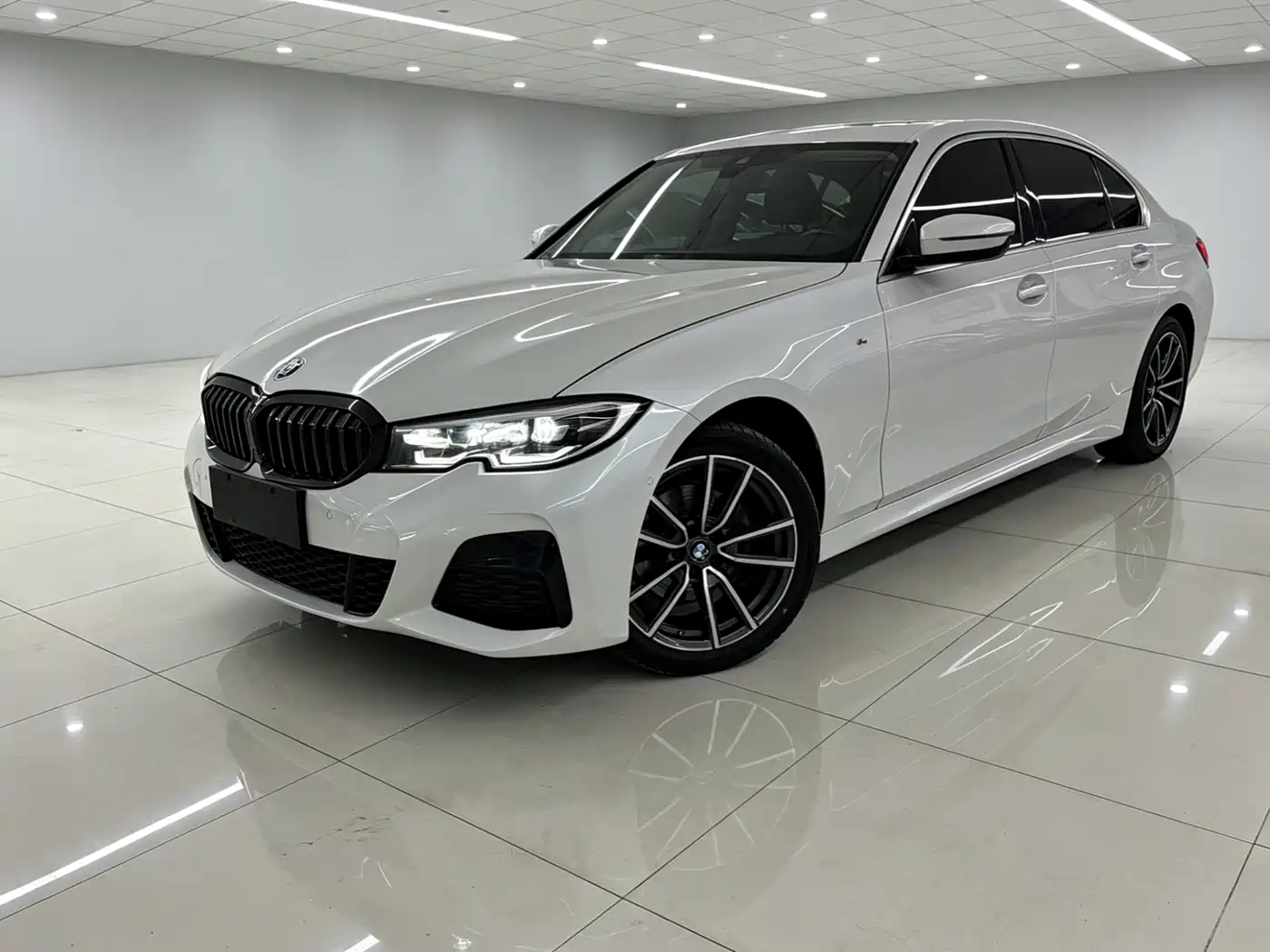 BMW 3 Series 2021 325Li M Sport Package фото 3
