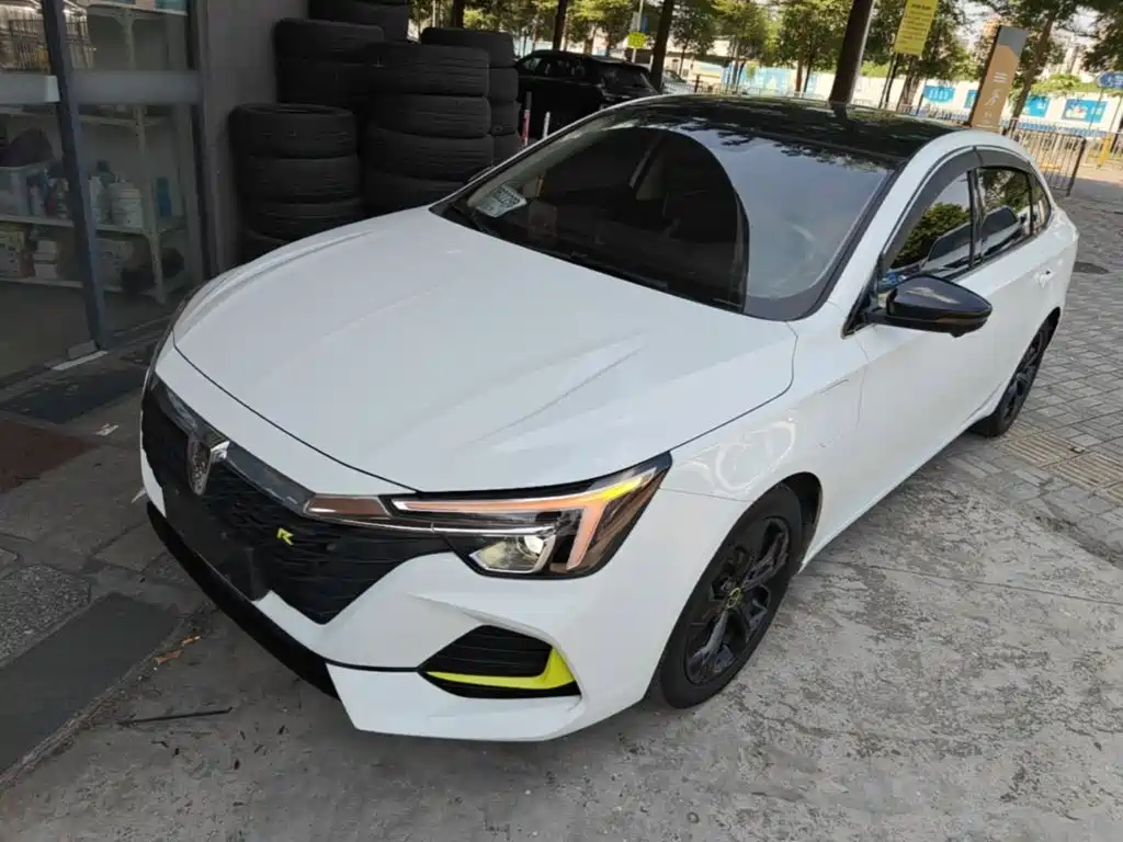 Photo 1 - Roewe i6 MAX EV