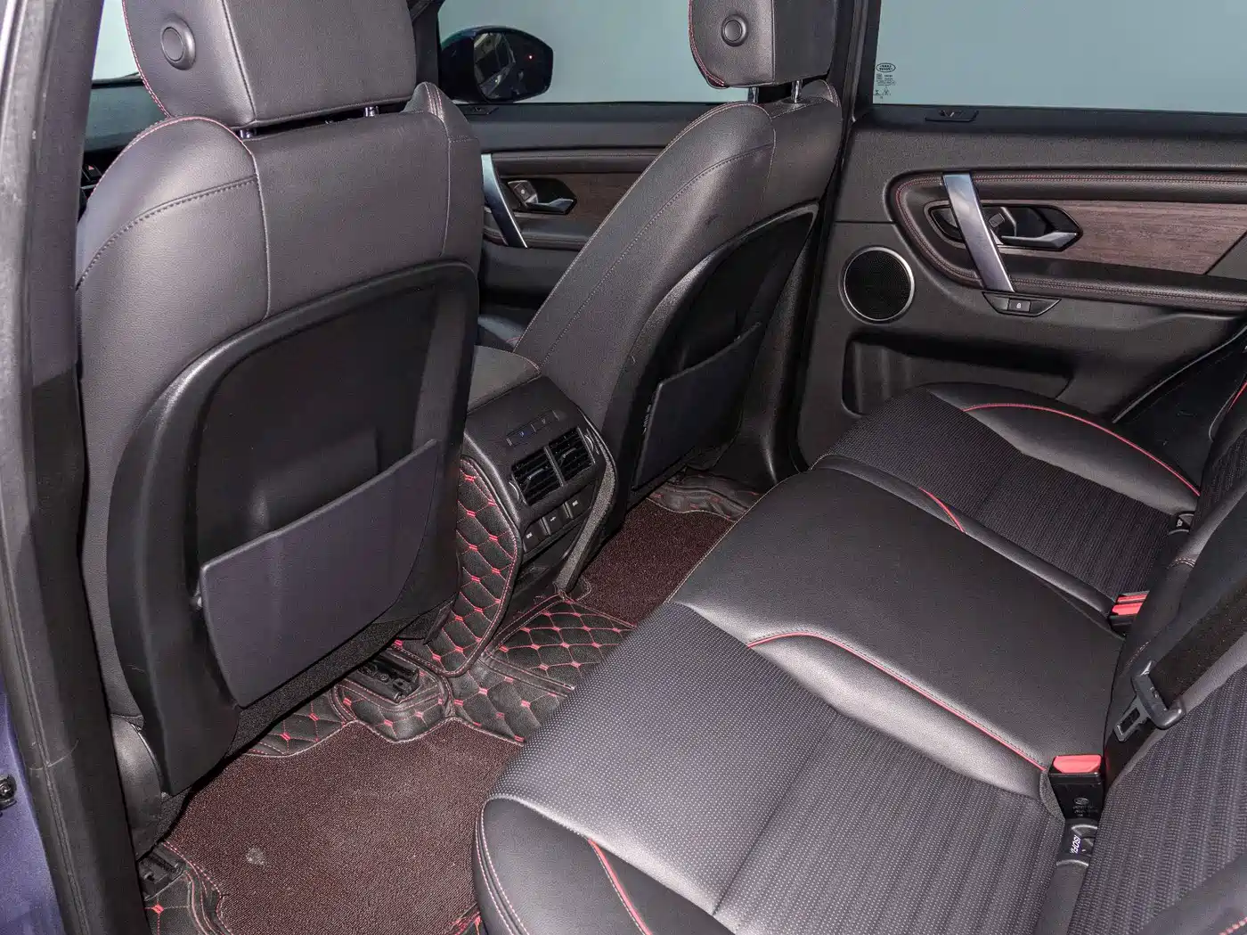 LAND ROVER DISCOVER SPORTS