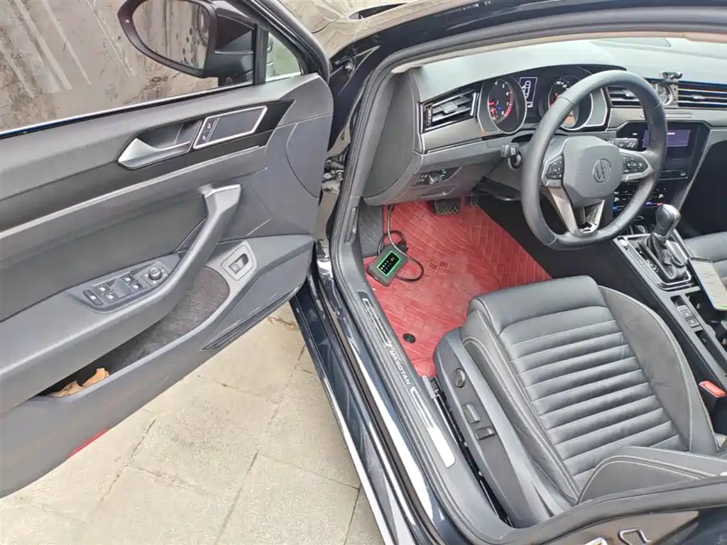 Volkswagen Magotan 2020 330TSI DSG Leading фото 16