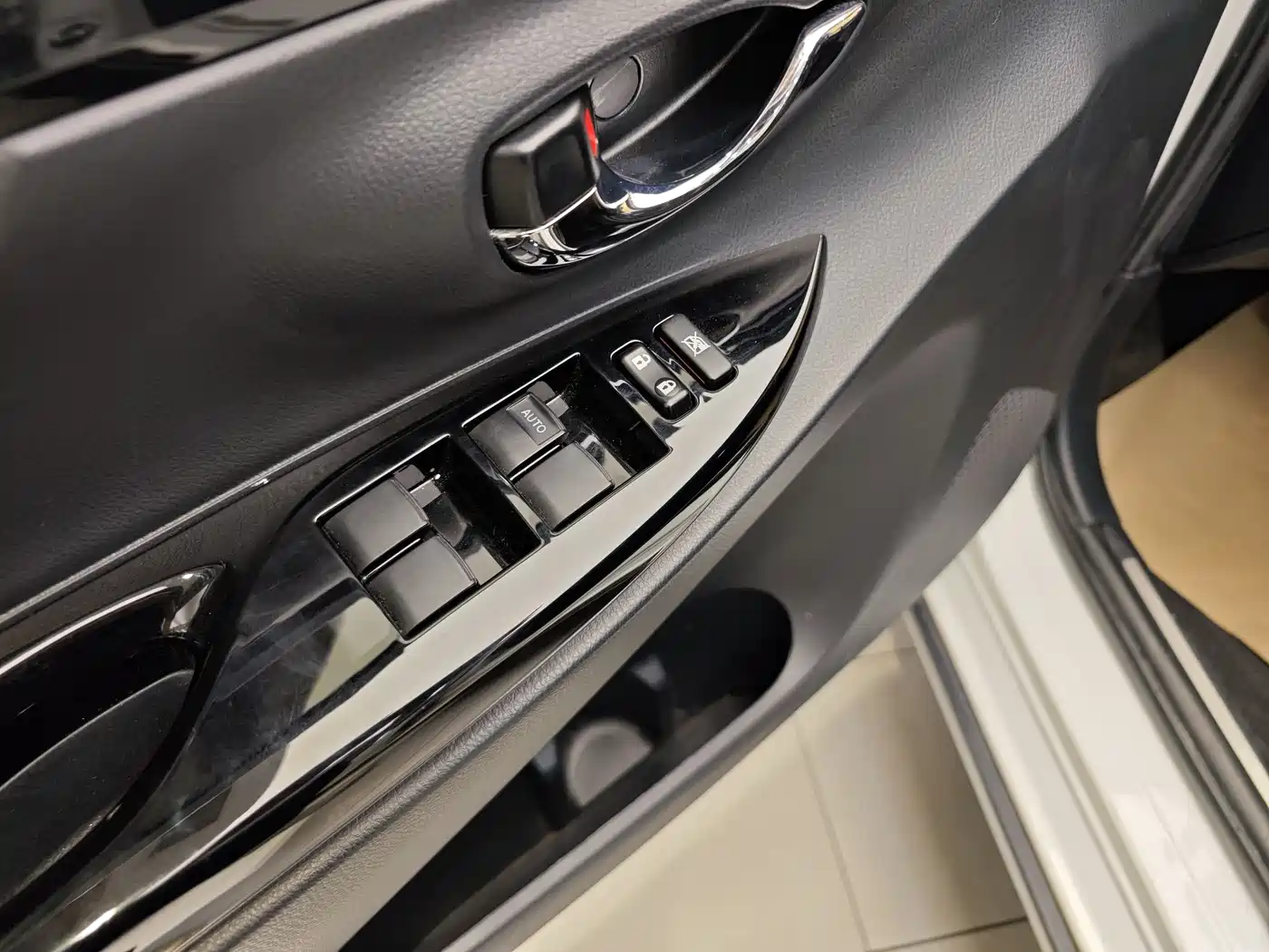 Toyota YARiS L Zhi Xuan 2020 Zhi Xuan X 1.5L CVT Luxury фото 9