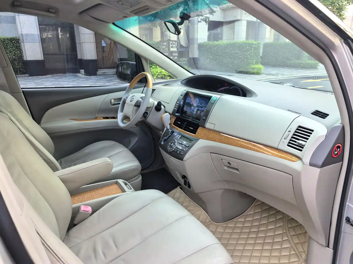 Toyota Previa 2012 2.4L 7-Seater Luxury Edition фото 14