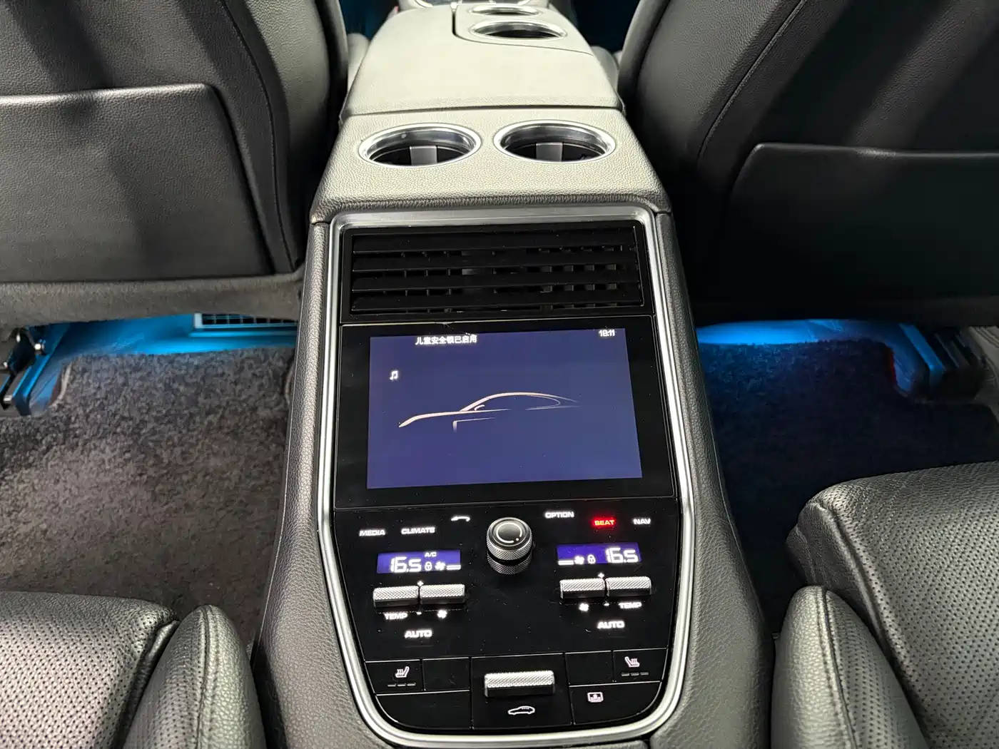 Porsche Panamera 2017 Panamera Executive Long Wheelbase 3.0T фото 10