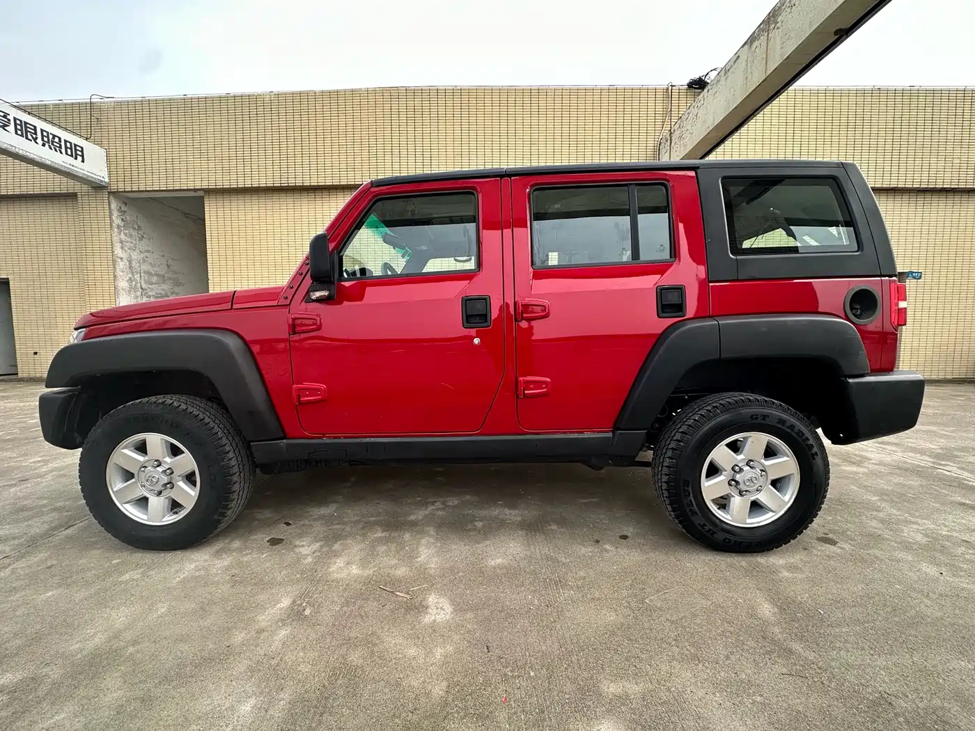 BAIC ORV Beijing Offroad BJ40 2016 Model 40L 2.0T Manual 2WD Luxury фото 8