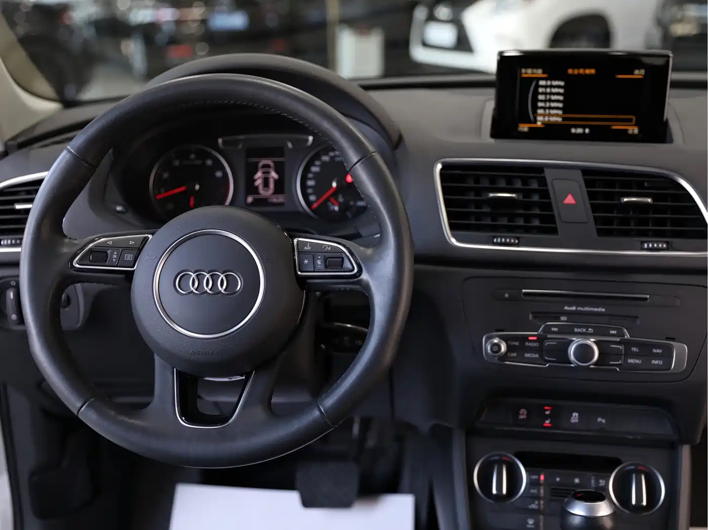 Audi Q3 2018 30th Anniversary Edition 35 TFSI Fashion фото 9