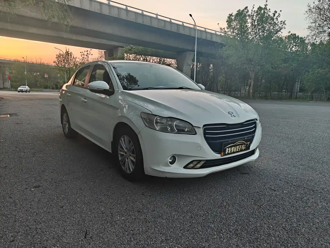 Peugeot 301 2016 1.6L Auto Comfort Edition фото 3