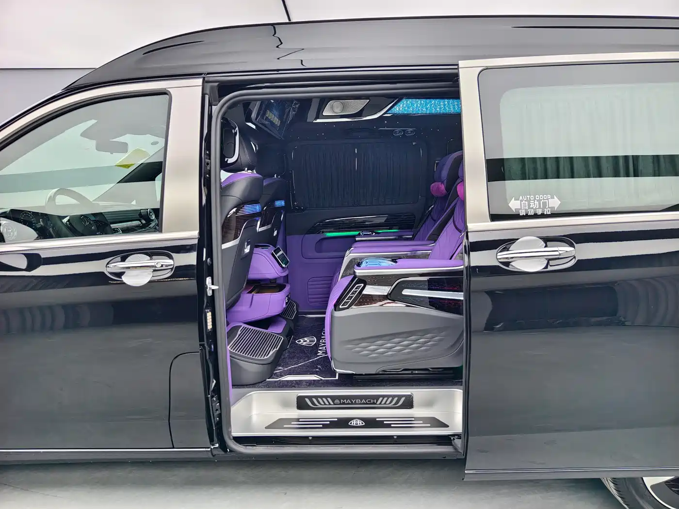 Mercedes-Benz Vito 2024 2.0T Business 7-Seater фото 15