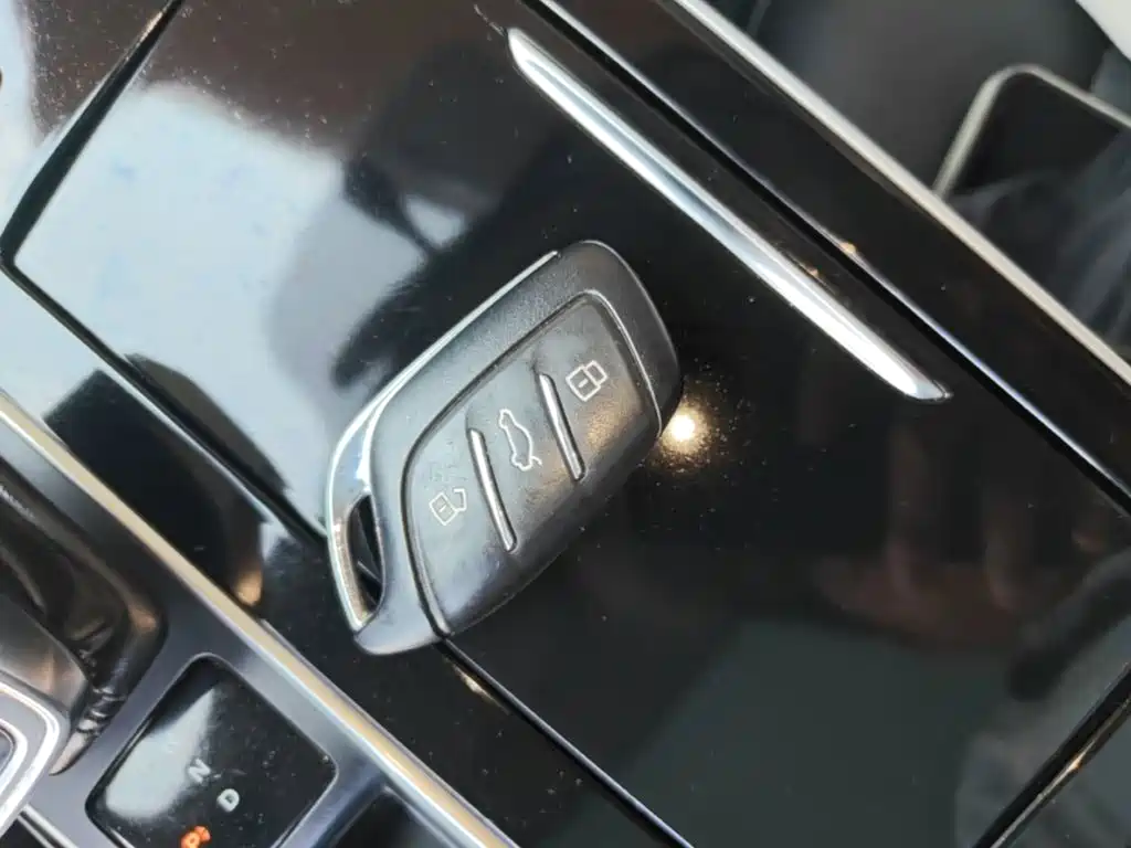 Roewe i6 MAX EV 2022 2020 Model 1.5T PHEV Cool Panoramic Sunroof Edition