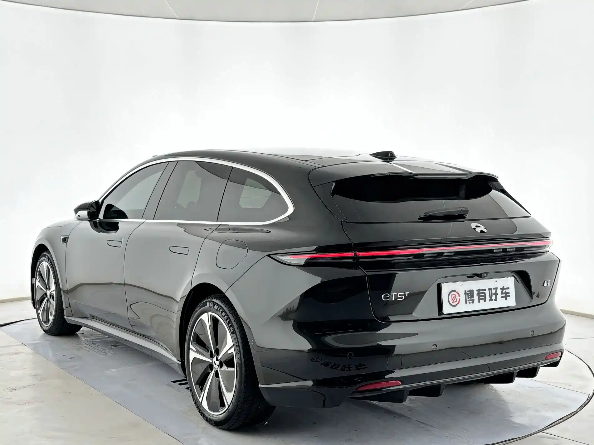 Фото 2 - NIO ET5T