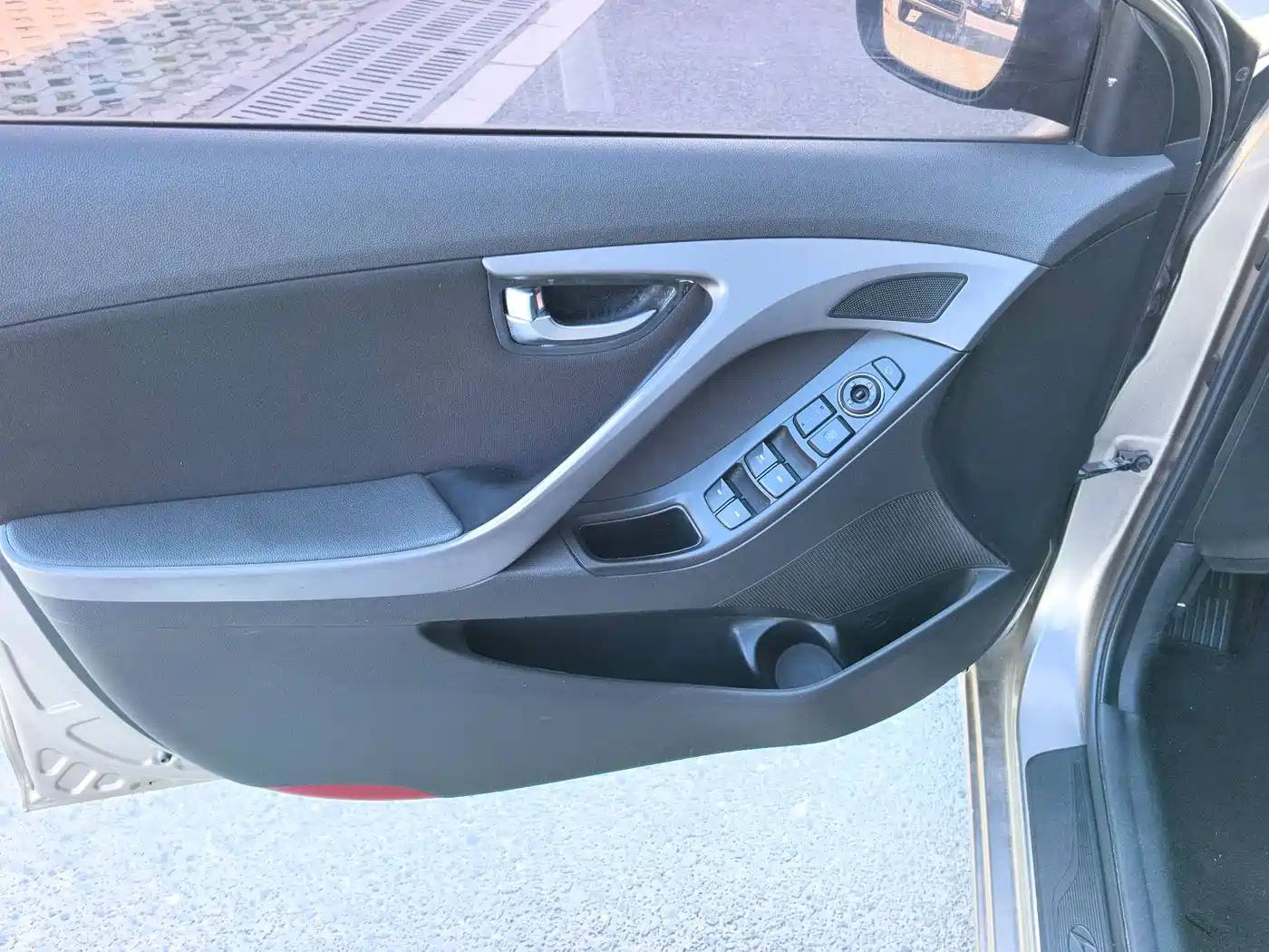 Hyundai Langdong 2016 1.6L Automatic Premium Edition фото 12