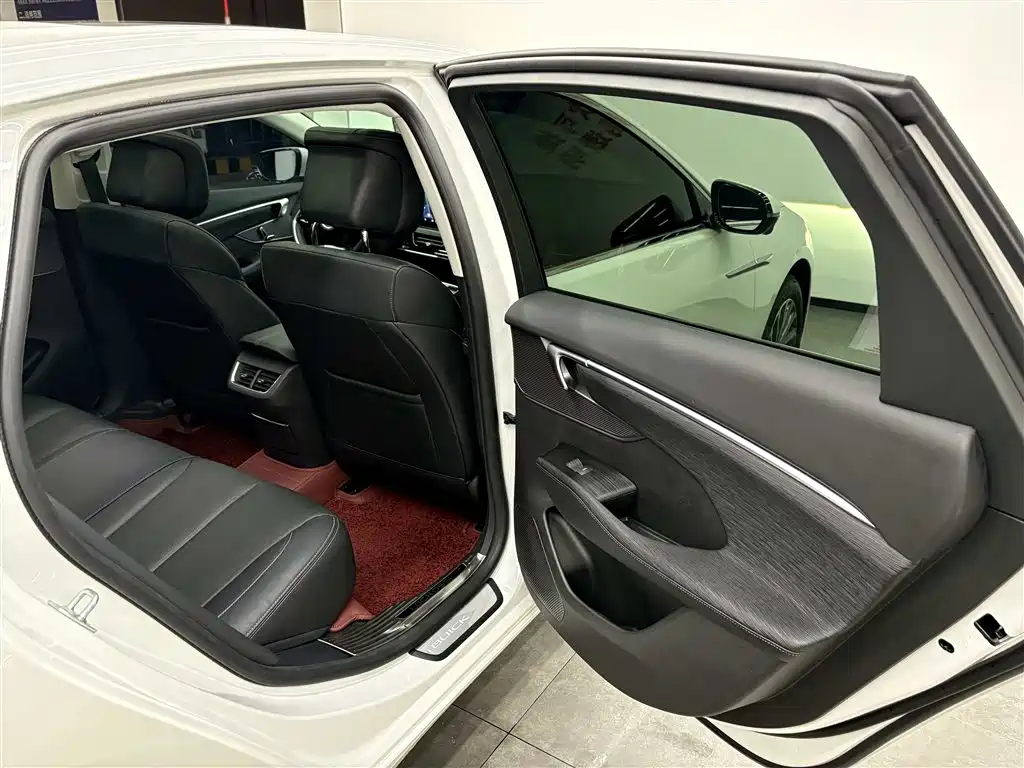 Buick LaCrosse 2023 28T Premium Edition фото 21