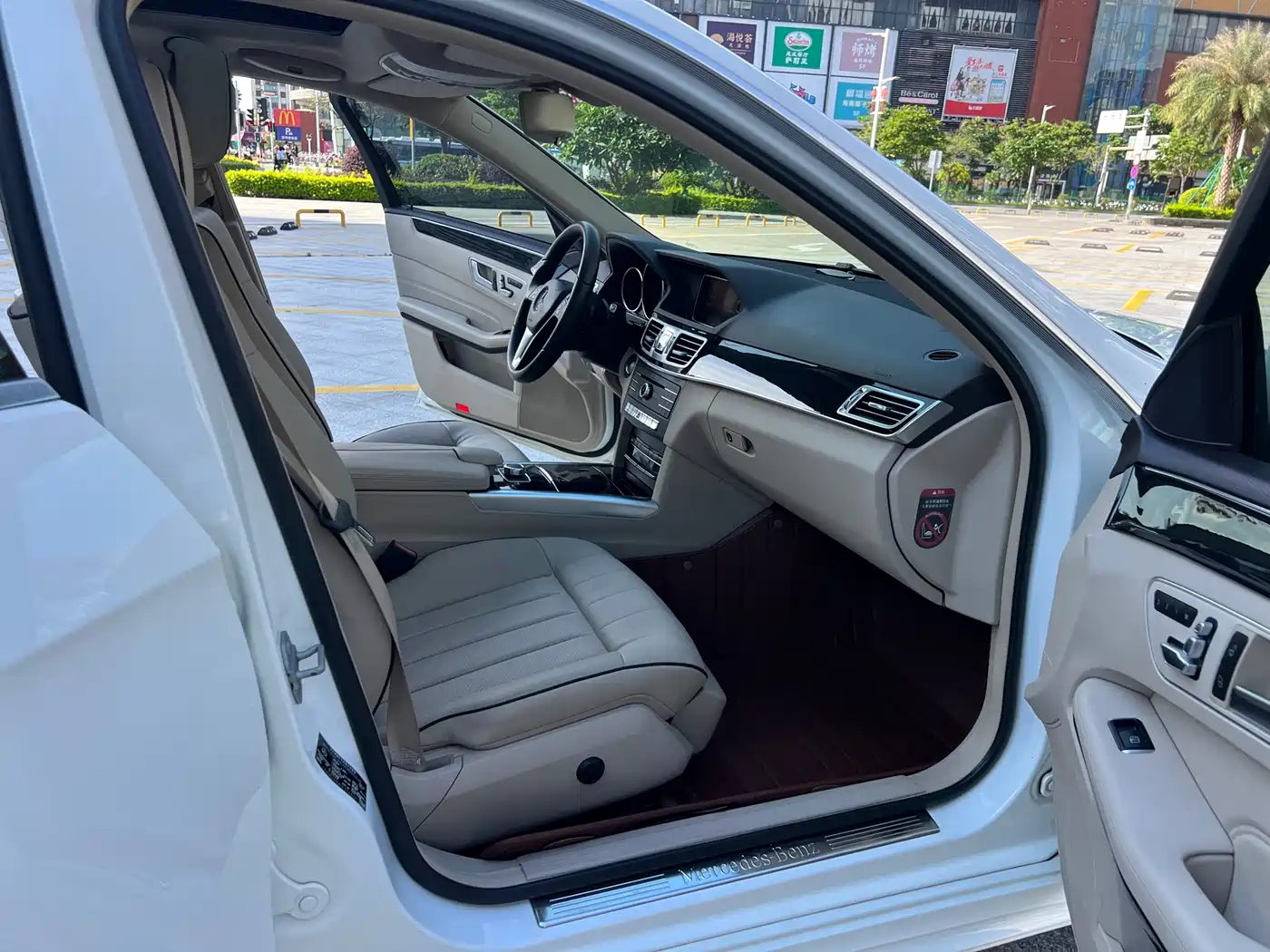 Mercedes-Benz E-Class 2015 Facelift E 200 L фото 13