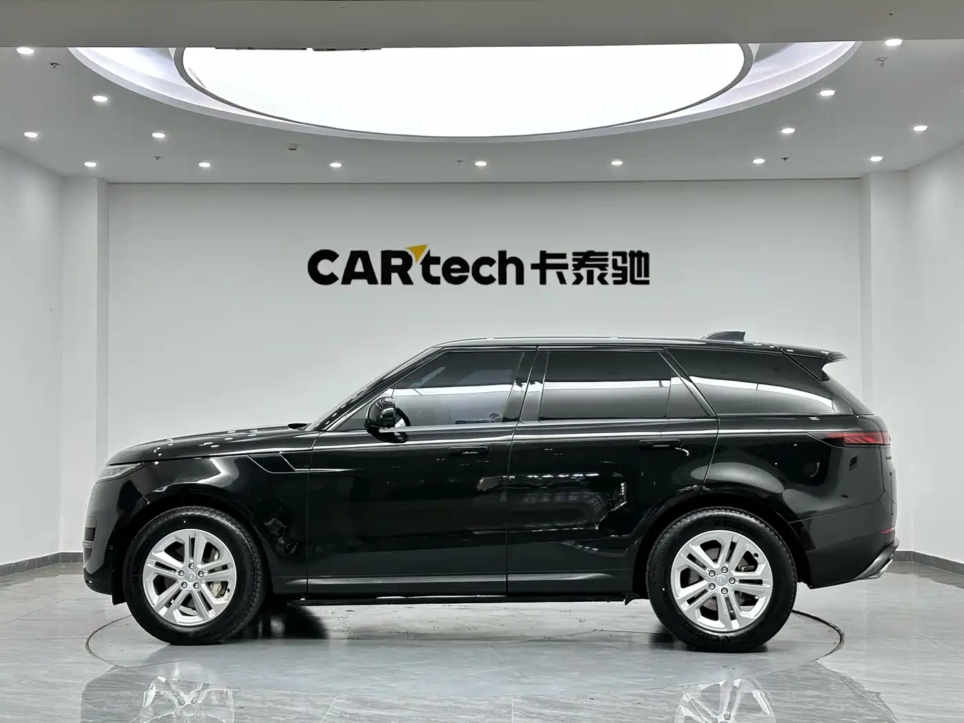 Land Rover Range Rover Sport 2023 360PS S фото 5