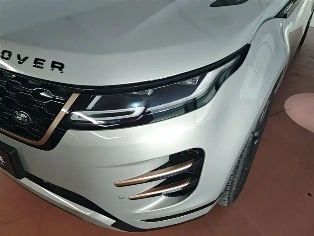 Land Rover Range Rover Evoque 2022 Range Rover Evoque L 249PS R-Dynamic Corinthian Bronze Special Edition фото 24