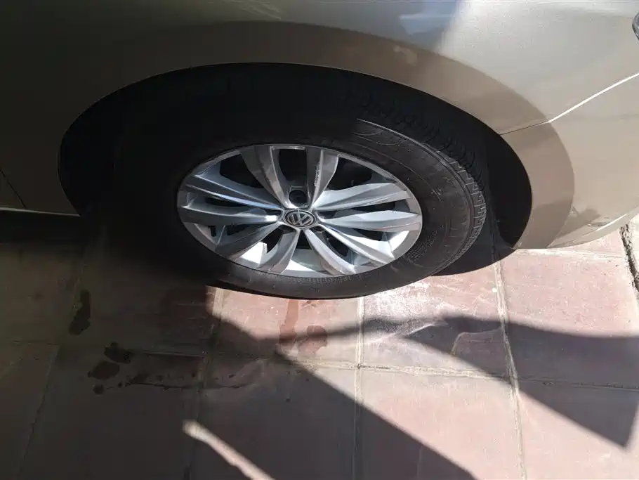 Volkswagen Bora 2017 1.6L Automatic Fashion Edition фото 6