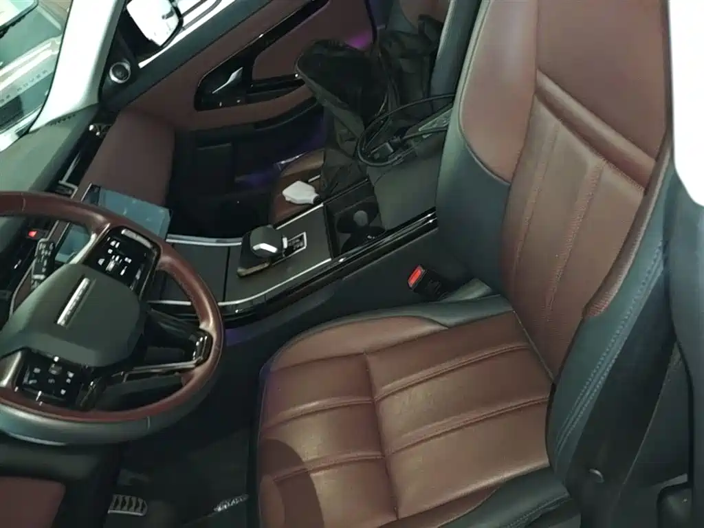 Land Rover Range Rover Evoque 2024 Range Rover Evoque L 249PS Light Master Edition фото 15