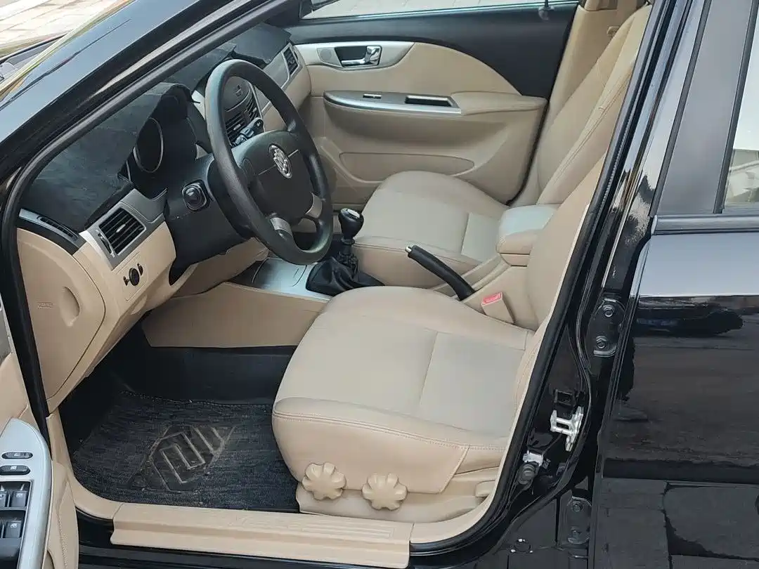 Buick Excelle 2013 1.5L Manual Classic Edition фото 9