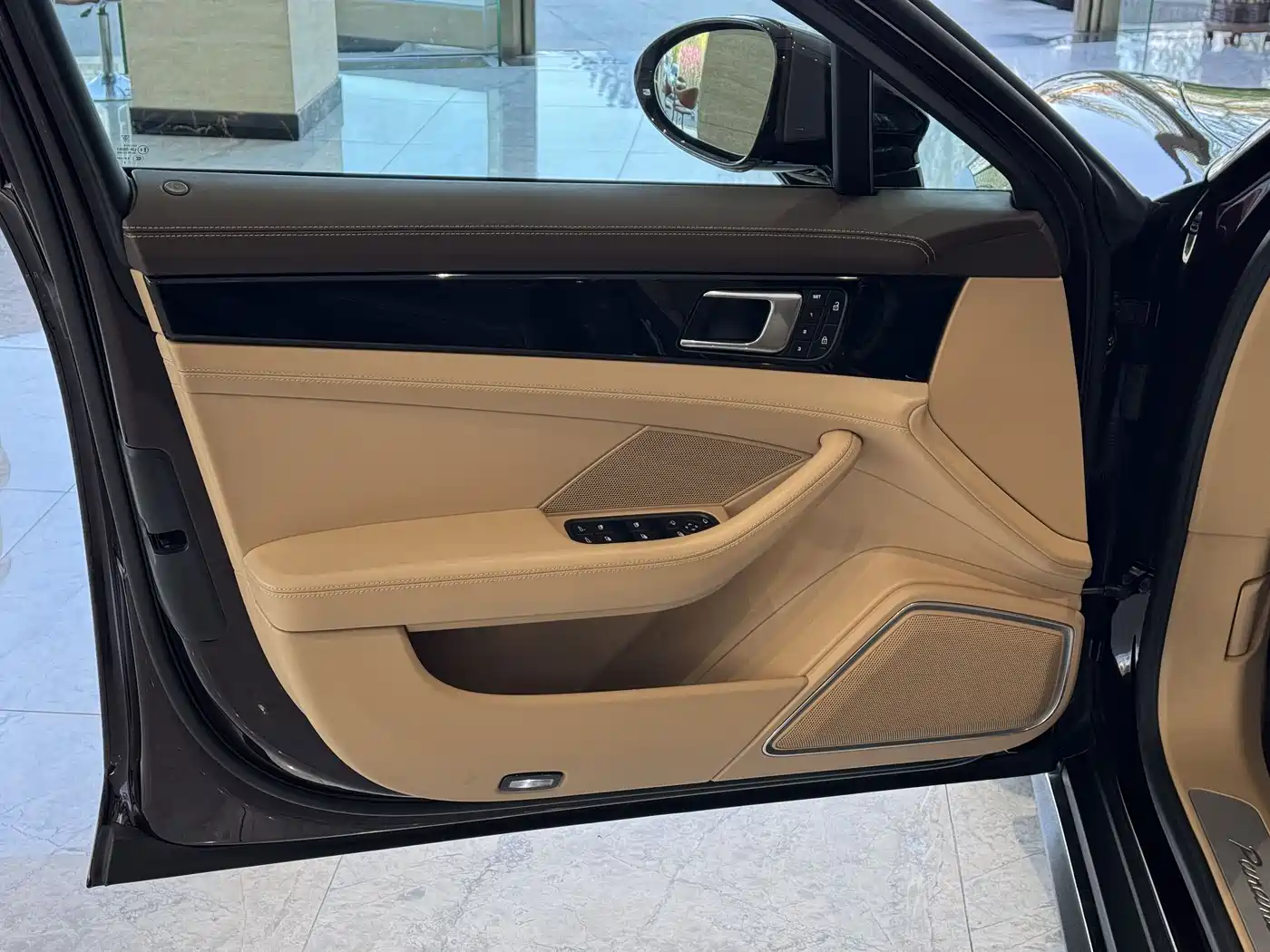 Porsche Panamera 2023 Panamera 4 Executive Long Wheelbase 2.9T фото 6