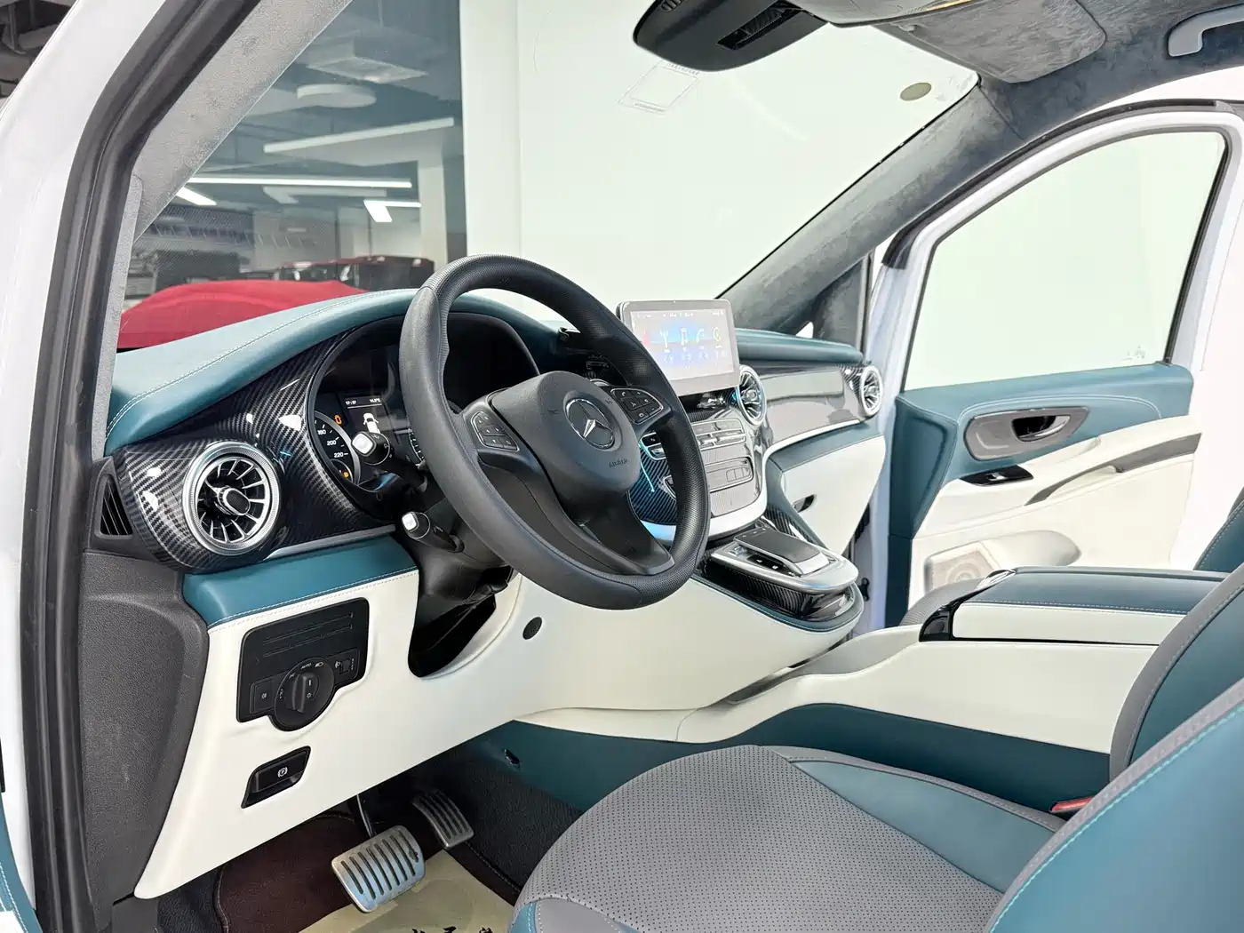 Mercedes-Benz Vito 2021 2.0T Elite 7-Seater фото 7