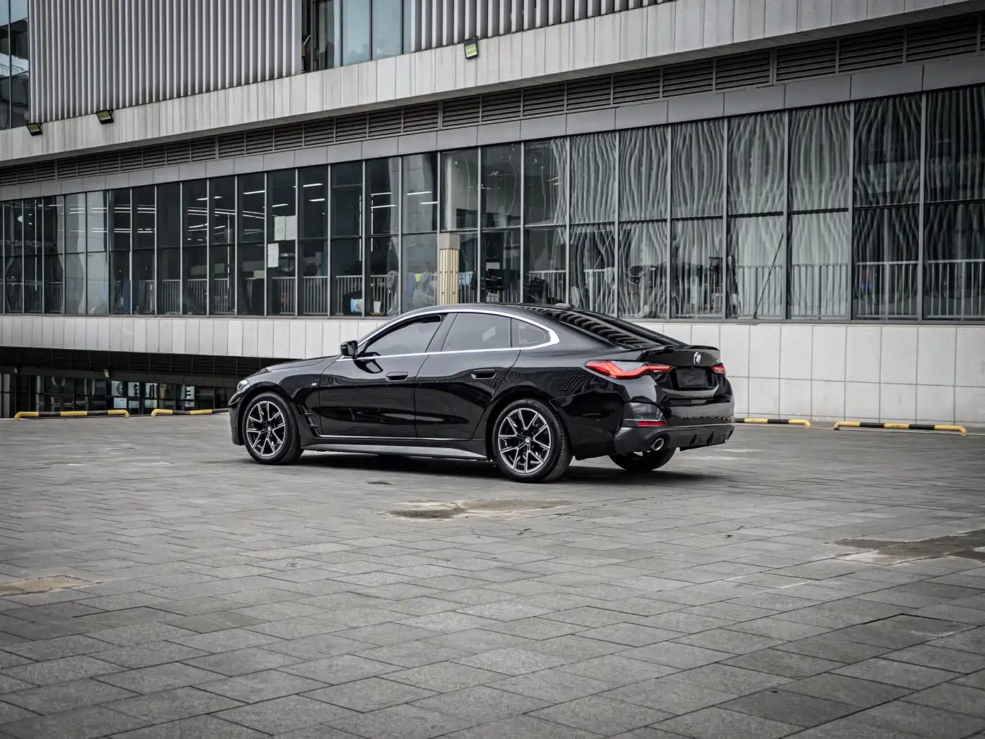 BMW 4 Series 2023 425i Gran Coupe M Sport Package фото 5