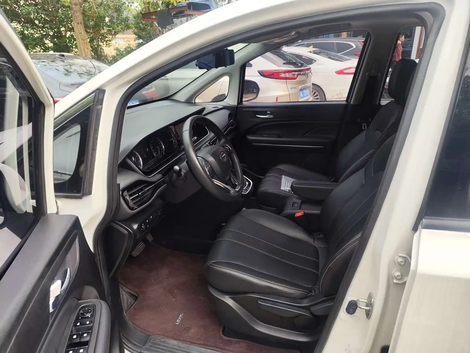 Фото 9 - GAC Trumpchi Trumpchi M6