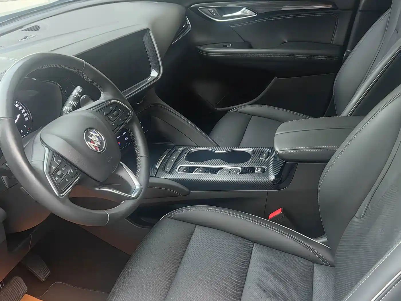 Photo 9 - Buick Envision Plus