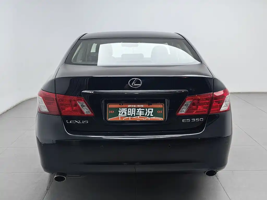 Фото 4 - Lexus ES