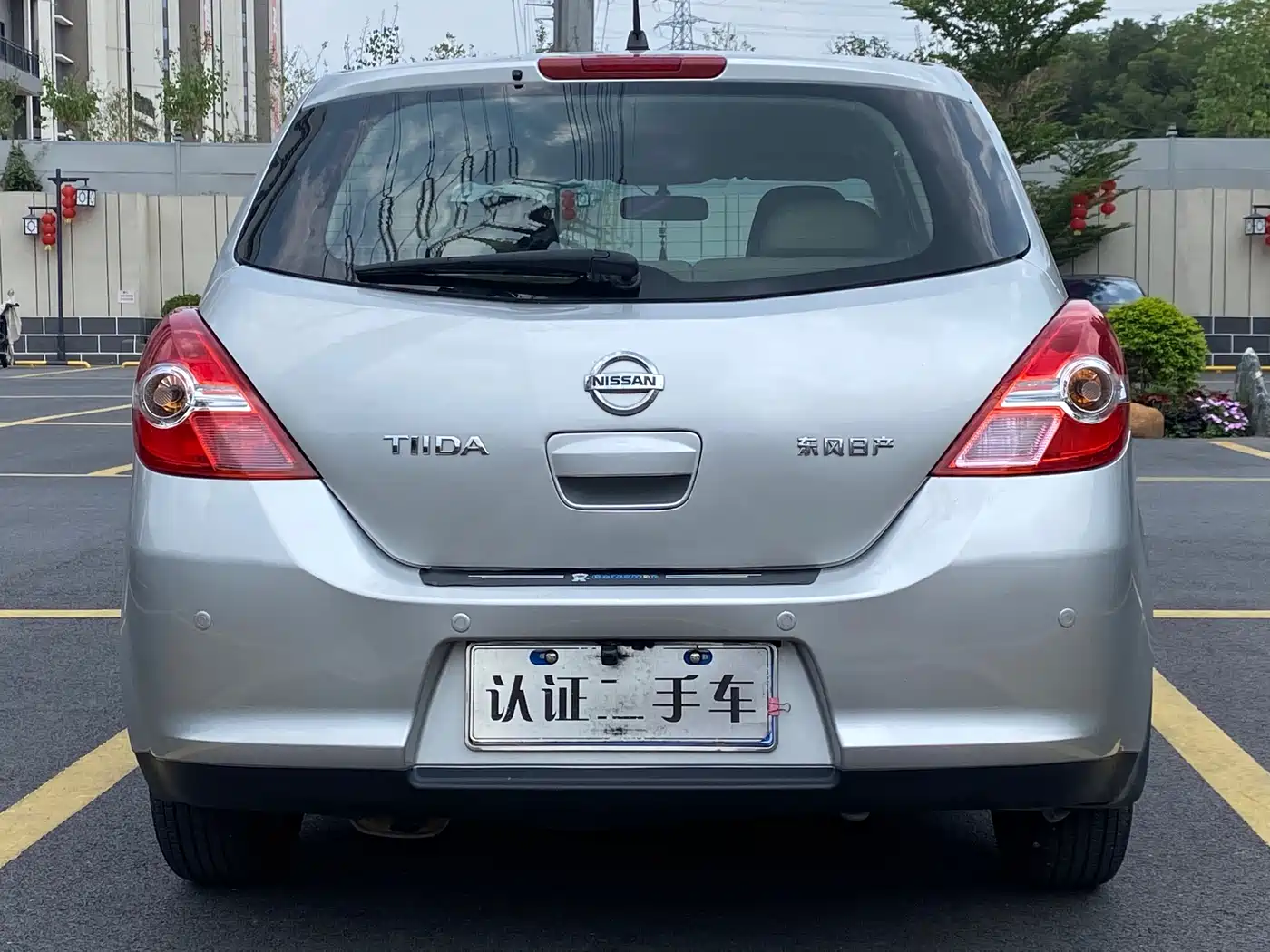 Photo 5 - Nissan Tiida