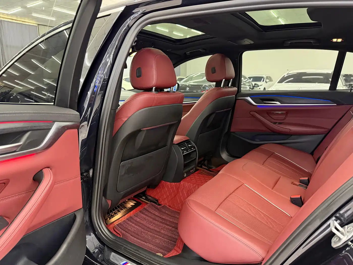 BMW 5 Series 2022 530Li Leading M Sport Package фото 4