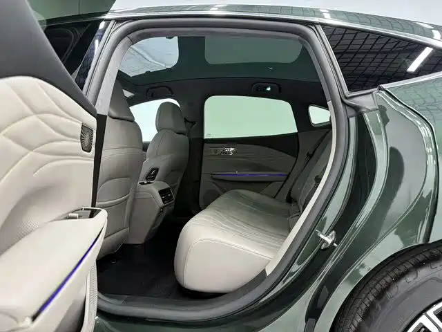 Geely Galaxy Galaxy Xingyao 8 2025 130km EM-P Starship Edition фото 14