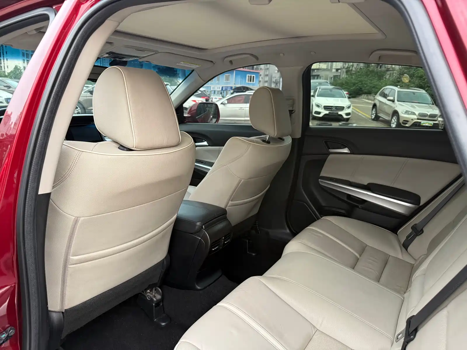 Photo 9 - Honda Crosstour