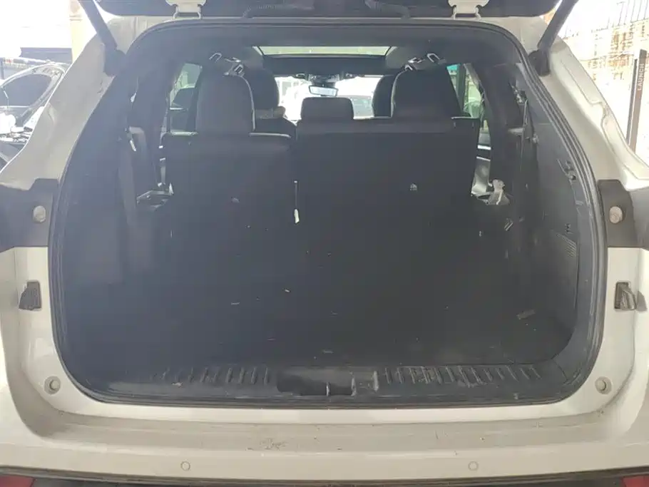 Toyota Crown Kluger 2022 2.5L HEV 4WD Premium Edition фото 4